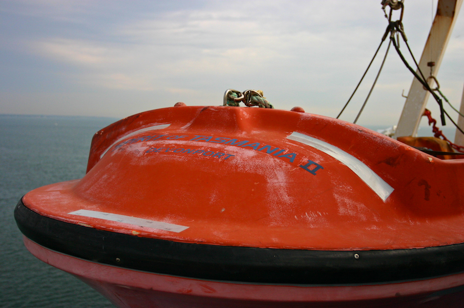 Lifeboat [ EF 50mm 1.4 ]