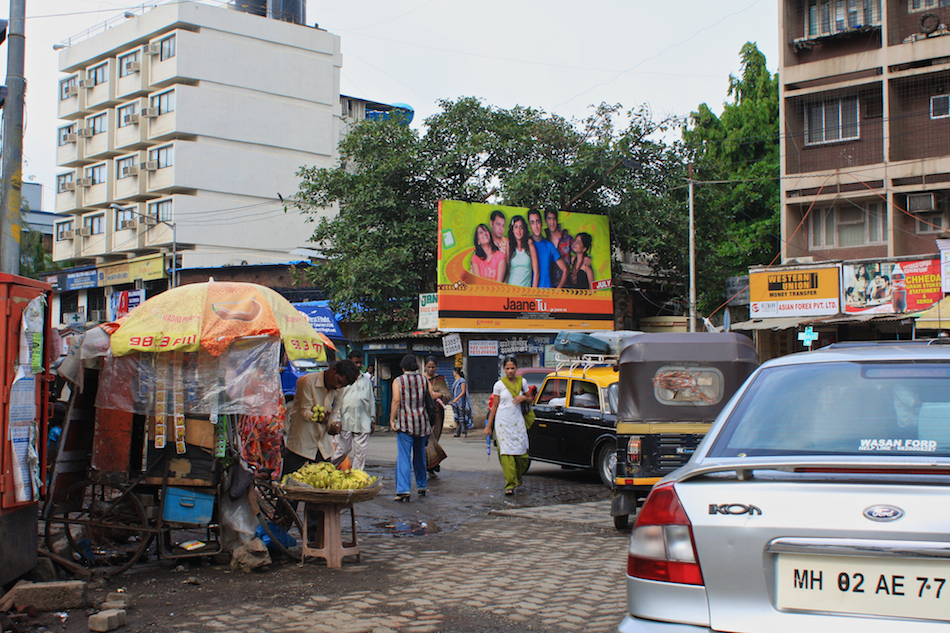 Mumbai: Saturday Morning [ EF 28mm 1.8 ]
