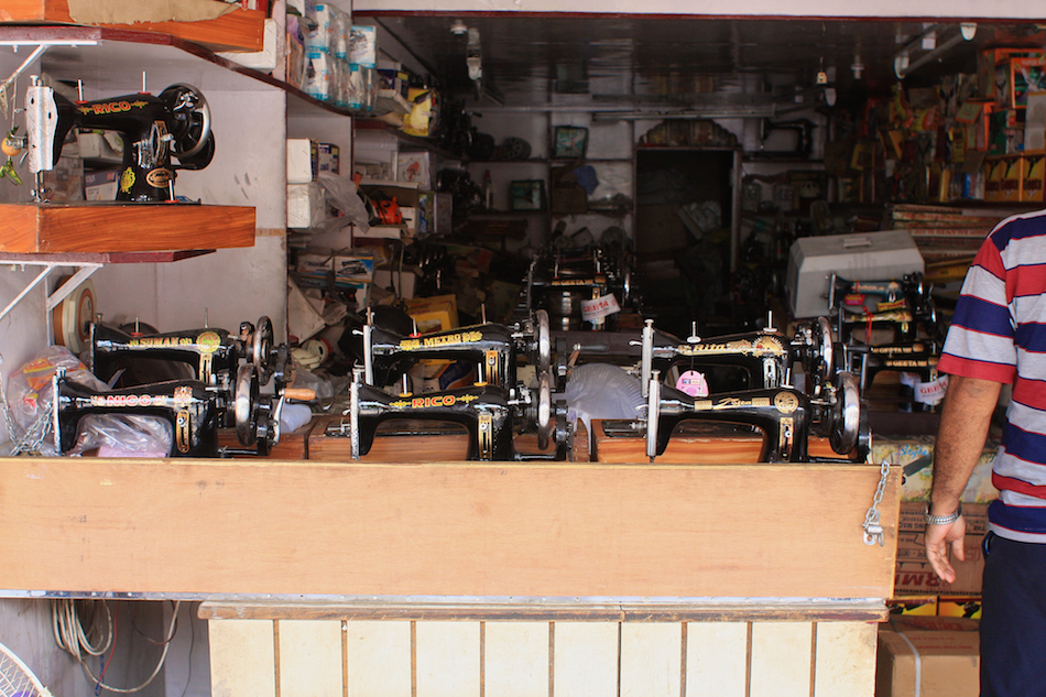Sewing Machines [ EF 28mm 1.8 ]