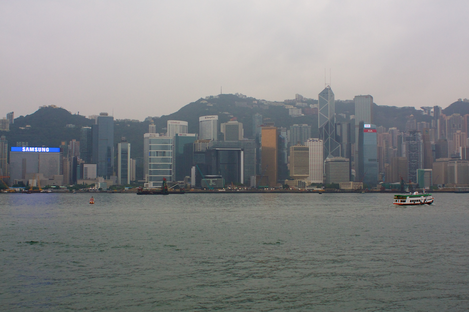 Hong Kong Rain [ EF 28mm 1.8 ]