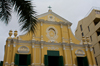 Largo de Sao Domingos (St. Dominic's Church) [ EF 28mm 1.8 ]