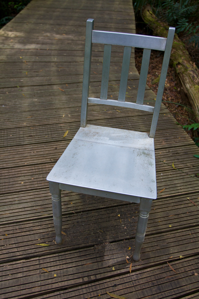 Silver Chair [ EF 17-40mm 1:4 L ]
