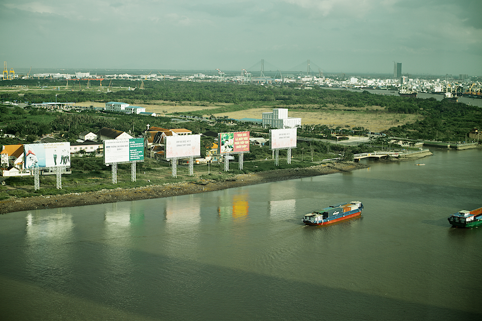 Saigon River [ Zeiss Planar T* 50mm 1.4 ZE ]