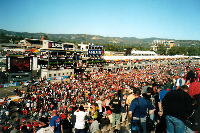 Crowd - Clipsal 500, 2003